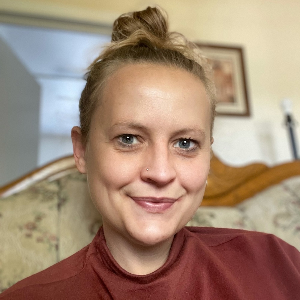 Meet your Posher, Kara